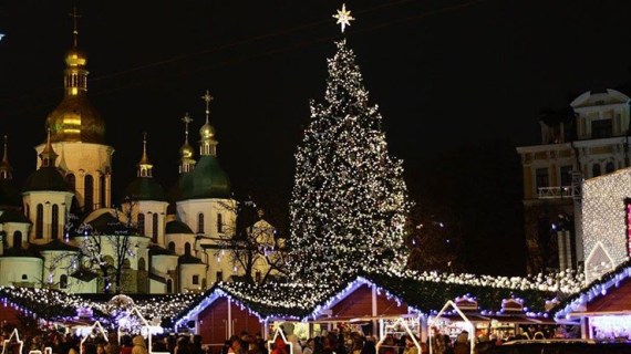 The-main-Ukraines-Christmas-tree-will-be-opened-at-St.Sophia-Square-in-Kyiv-on-December19.jpg