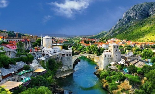 А Л Б А Н И Я